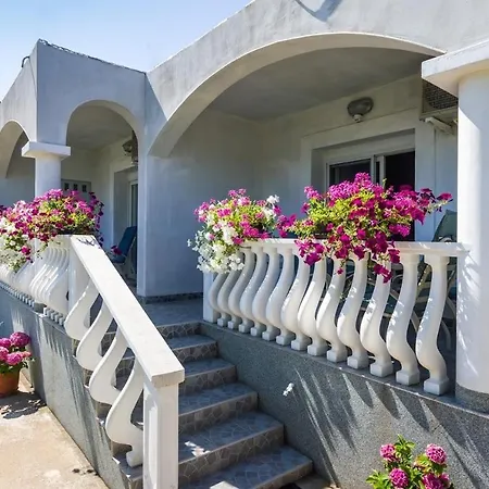 Apartment 15000c