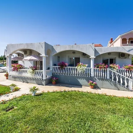 Apartment Zaton 15000c *